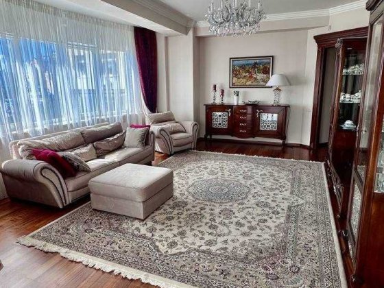 Оренда Квартири, 2 кімнати, 125 м2, вул. Олександра Кониського, 44, Центр Києва