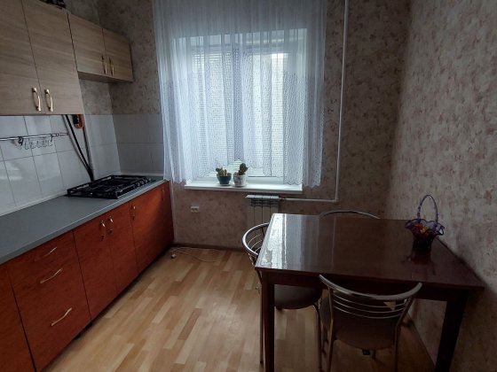 Сдам  без% 2-х комн.кв-ру Дарницкая площадь, ул.Пражская