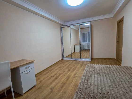 Власник. 2 кімнатна квартира. метро Дарниця 3 хв. вул. Дарницький бульвар 9