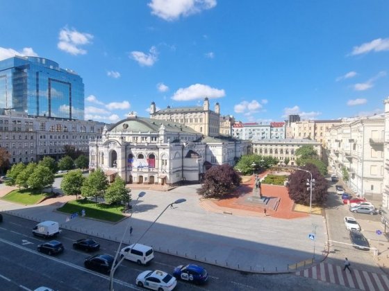 Оренда . Дві спальні .Золоті ворота .  Володимирська 51/53