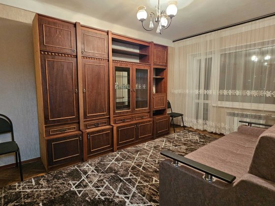 Комісія 25% Братиславська,14. Метро -7 хвилин! Дуже охайна квартира! Київ