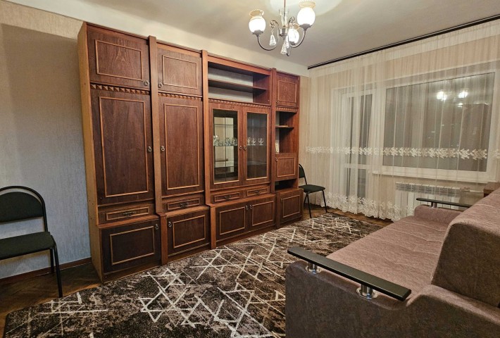 Комісія 25% Братиславська,14. Метро -7 хвилин! Дуже охайна квартира! - фото 1
