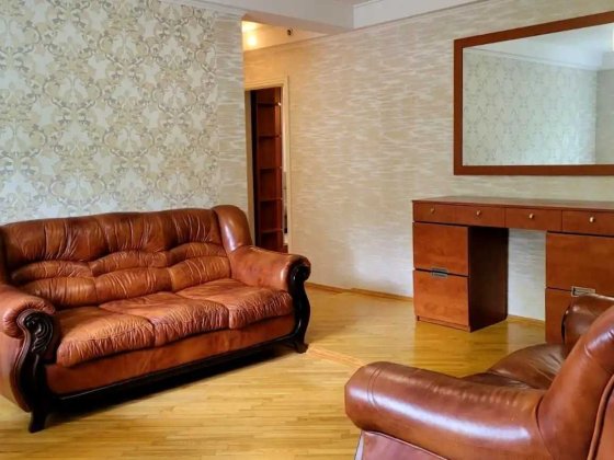 Без комісіі,  3-х кімнатна квартира вул. Васильківська,2а метро  Голосіівська 3 хвилини Киев