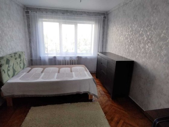 Сдается 2 комнатная Дарницька площа, після свіжого ремонту, у відмінному стані