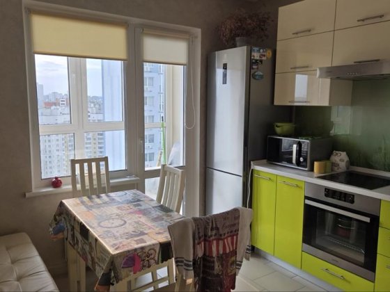 Здам 1.кімнатну квартиру вул Вишняківська 2