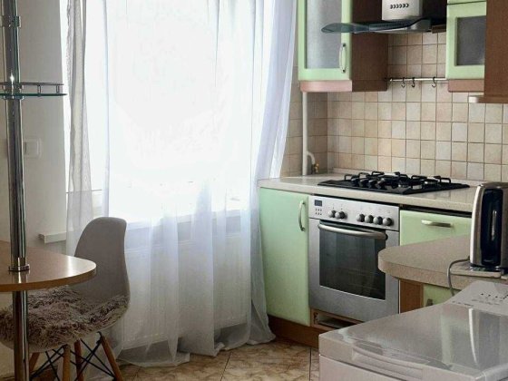 Власник. Оренда 1-к. кв. в центрі Києва по вулиці Велика Васильківська 114 | м. Палац Україна — 3 хв