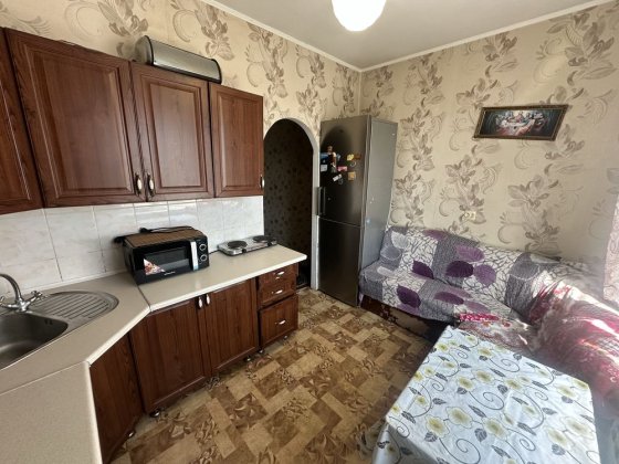 Сдам світлу, простору 1к евартиру по вул Бальзака 63.  .