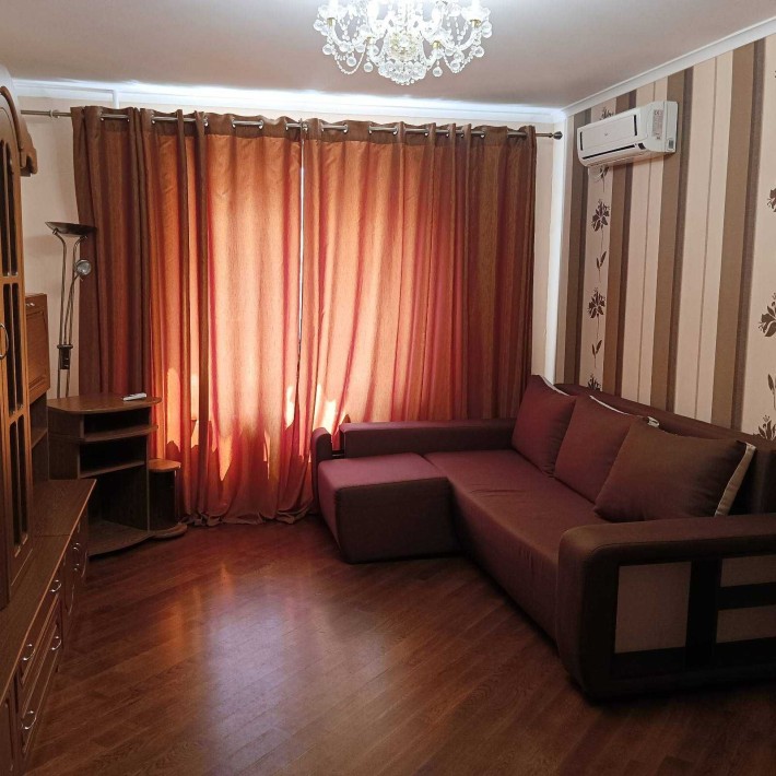 Вул. Бальзака, 55 Г, велика тепла квартира біля ТРЦ Район. Вільна! - фото 1