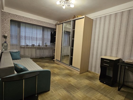 Здам 1 кімнатну метро Академмістечко
