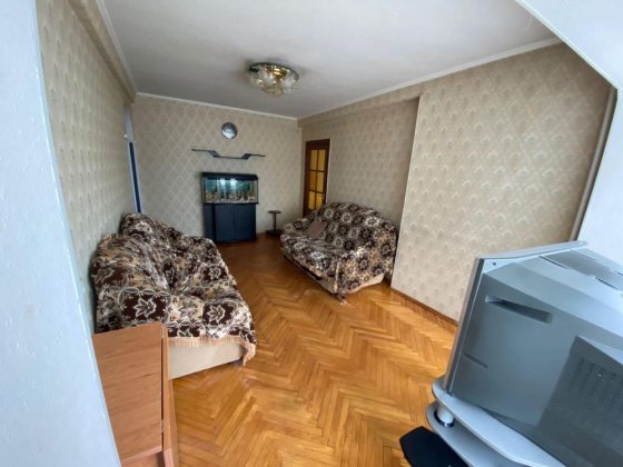 Квартира 2 кімнатна на лісовому массиві в спальному районі