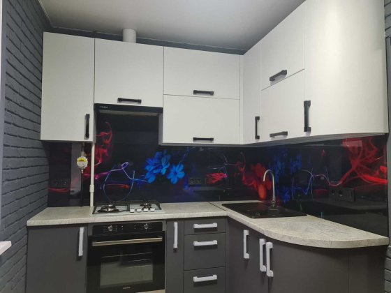 Здам 1 кімнатну Чорнобильська  18 із газом ,  метро Академмістечко 5 хвилин ходи