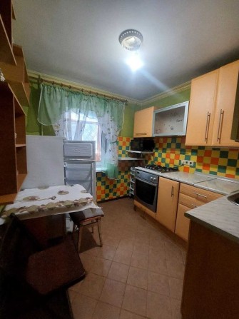 Здам 1 кімнатну квартиру в Києві, вулиця Мілютенка, Деснянський район, метро Лісова. Довгостроково.  - фото 1