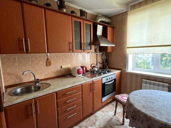 Без комісії.Здається 3-к. квартира, вул. Данькевича 17, Троєщина Киев