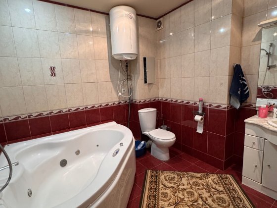 Троєщина Драйзера , Рональда 8а, 62 кВ.м, 14000 грн