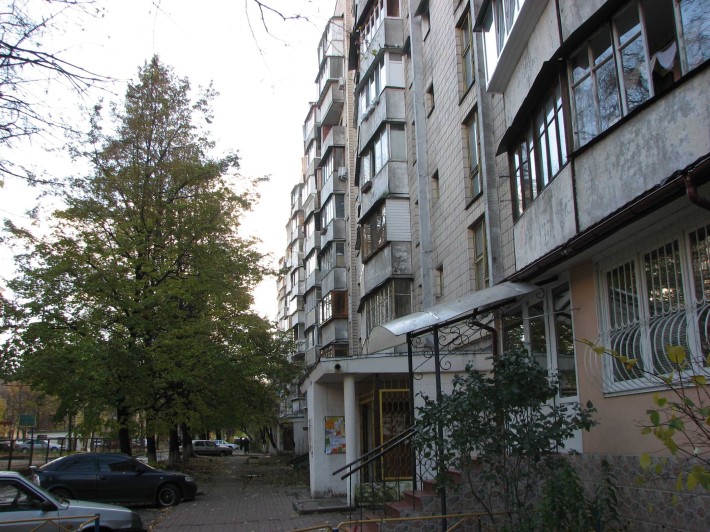 Здається 1-кім. квартира. Галагани (метро Святошин-Нивки), Базилевича 2/13 - фото 1