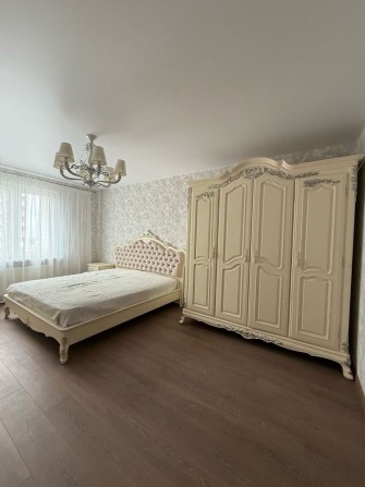 Сдам в аренду квартиру на Оболоне 80 кв.м .Генератор, лифт, тепло. - фото 1