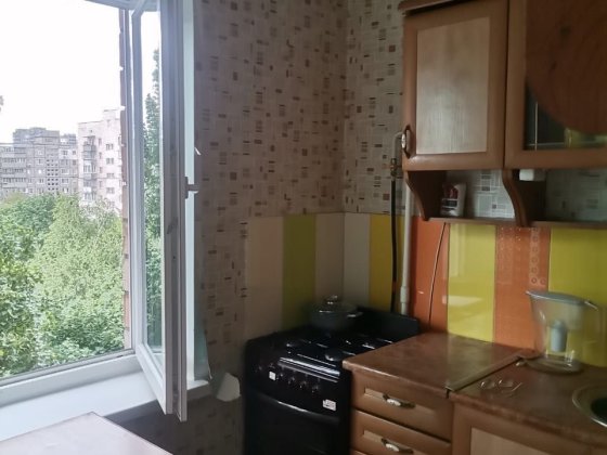 Оренда 1 кім .квартири 10000 грн вул.Симеренка 7б