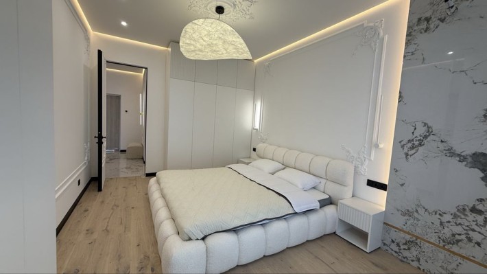 Ключи! Продаж квартири з дизайнерським ремонтом 85м2 в ЖК Edelweiss House Едельвейс Печерськ, вул. З - фото 1