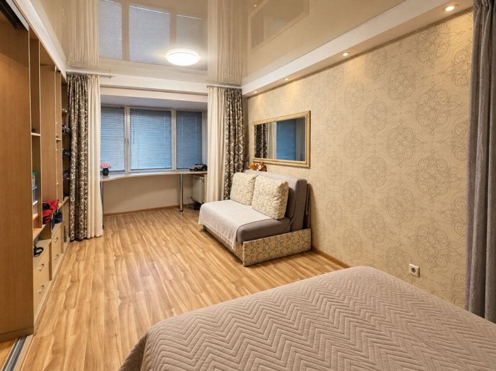 Продам квартиру БЕЗ КОМІСІЇ метро Дорогожичі — 10 хв пішки. Готовий орендний бізнес - фото 1