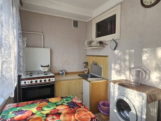 Продаж 2к квартири, метро Лівобережна, Воскресенський пр, 18Б