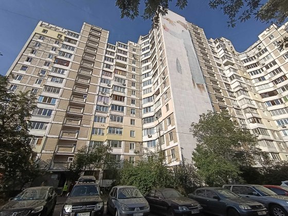 Продаж 3-х кім. Харківське шоссе,158