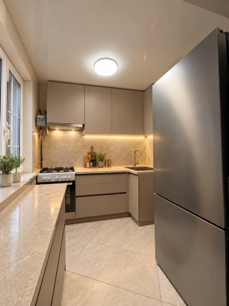 Продам терміново трикімнатну квартиру на Академіка Філатова Черемушки - фото 1