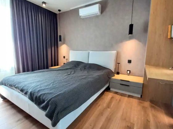 Продаж 1-кімнатної квартири в ЖК «Славутич», метро Славутич
