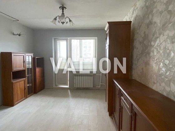 Продаж 1-кімнатної квартири, метро Позняки, Драгоманова, 18
