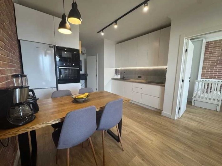 Продаж видової 1-кімнатної квартири в ЖК «Славутич» — 1 хвилина до метро - фото 1
