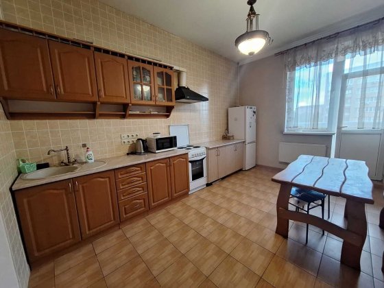 Без%. Продам 2х кімнатну квартиру по просп. Науки 30 в Голосіївському районі Киев