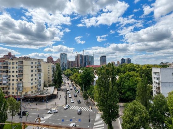 Продам видову квартиру в Печерському районі Києва