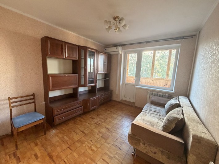 Продам 2-комнатную квартиру в Дарницком районе, ул. Севастопольская, 19 - фото 1