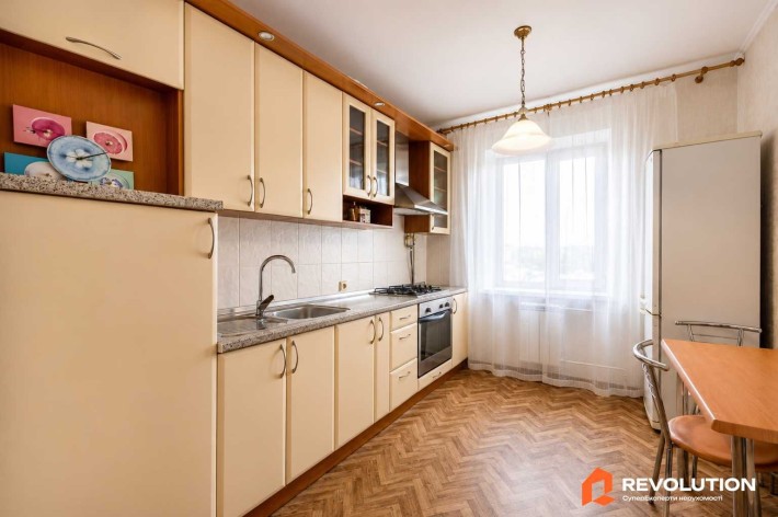 Без комісії. Продаж 3к квартири 70.9м2, вул.Тростянецька 3 Дарницький р-н, єВідновлення - фото 1