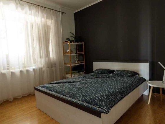 2.5% комісія продам 2 кім кв. вул. Драгоманова 31 в  метро Позняки Киев