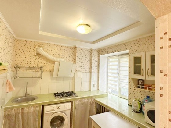 Чиста і світла! 3 поверх. Будинок цегляний. Продам 1 кімн.. кв.