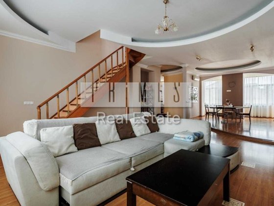 Продаж 4к квартира 175м2 ремонт Липки Шовковична 32/34 Центр Киев