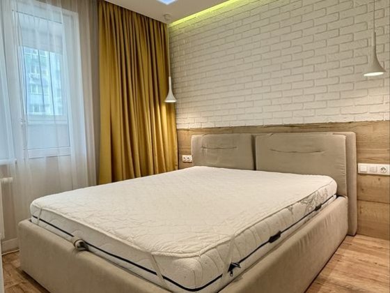 Продаж 2х кімнатної квартири 60 м² «євро трійки» з дизайнерським ремонтом +кладова ЖК Амурський Київ