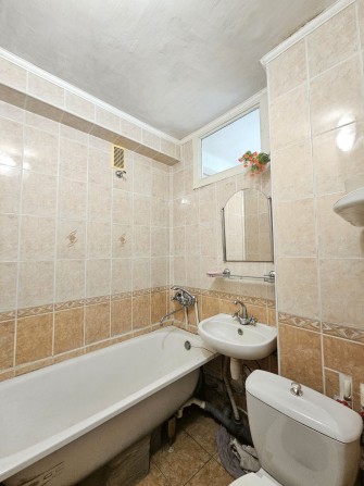 Продаж квартири 30м.кв Воскресенка! Тихий район, вул. Кибальчича - фото 1