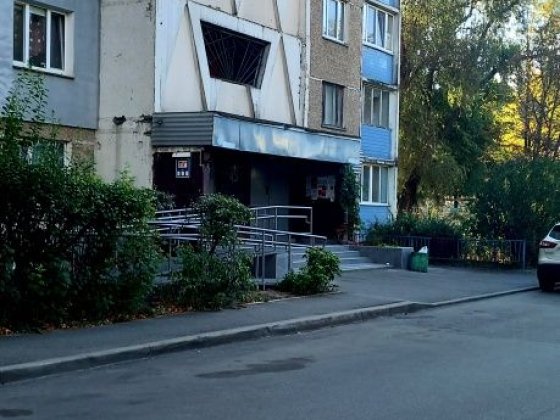 Трикімнатна квартира, метро Теремки, вул. Глушкова