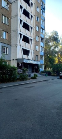 Трикімнатна квартира, метро Теремки, вул. Глушкова - фото 1