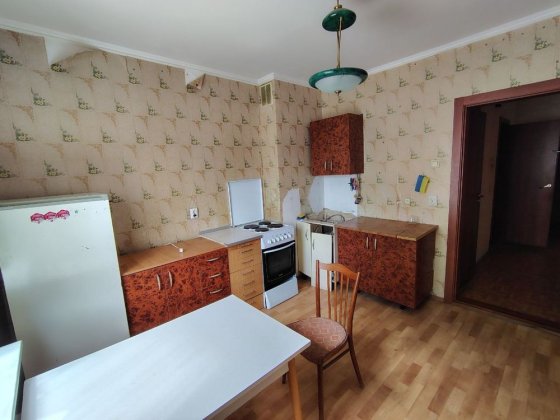 Продам 2к квартиру 72м2 на Позняках, вул. О.Пчілки 4. Без %.