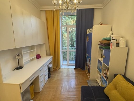 Продам 3х кімн квартиру Гончара 82 Ремонт метро Університет