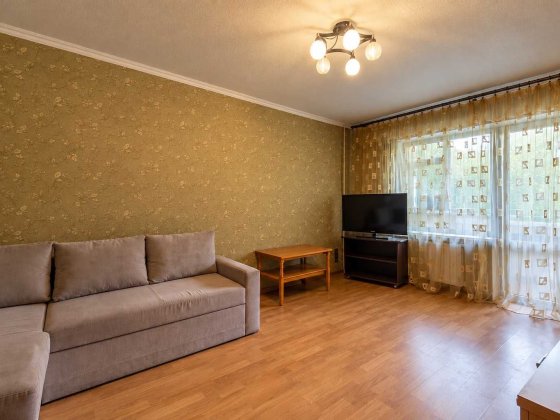 ТОП! БЕЗ КОМІСІЇ! 1к з ремонтом біля метро Позняки | Низький поверх