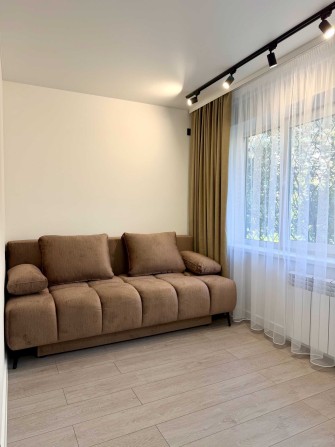 Продаж квартири біля метро! - фото 1