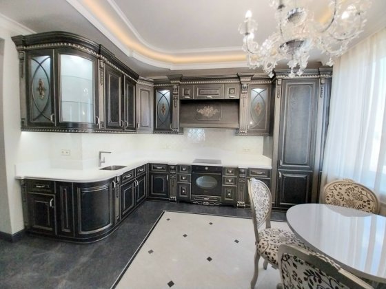 Продаж 3 - к . квартири . Центр. Шевченківський район Дмитрівська 82 /Метро Університет/ вул. Павлів Киев
