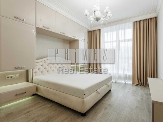 Продаж 3к квартира 80м2 ремонт Французький квартал Василя Тютюнника 51/1А Центр Киев