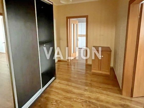 Продам 2-кімнатну квартиру 73,3 м2 вул Є.Чавдар 4, ст м.Осокорки