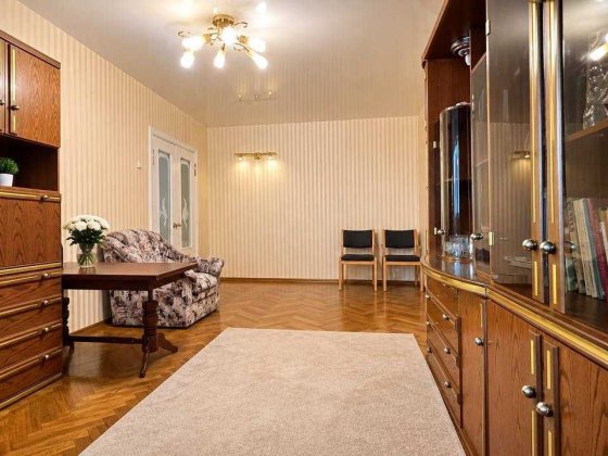 Продаж 3-х кім. квартира 78 м.кв., 2 поверх, біля Дніпра та метро Лівобережна