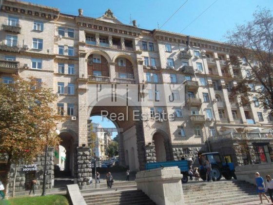 Продаж квартири Хрещатик 2 кімнатна Центр Шевченковский метро Хрещатик ЦУМ Майдан Незалежності Басей Киев