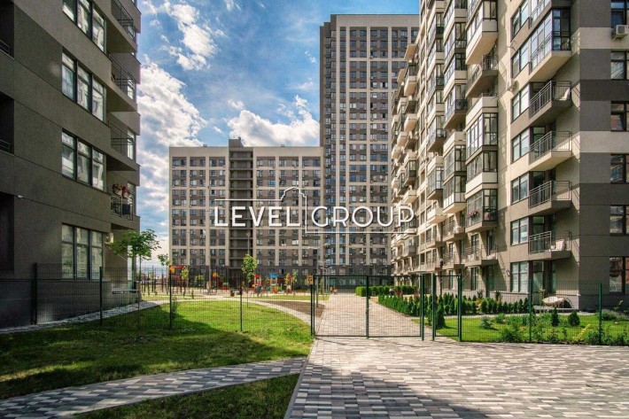 Однокімнатна квартира з ремонтом в ЖК Варшавський, 10 поверх, 39 м. Варшавський, Ретровіль. - фото 1